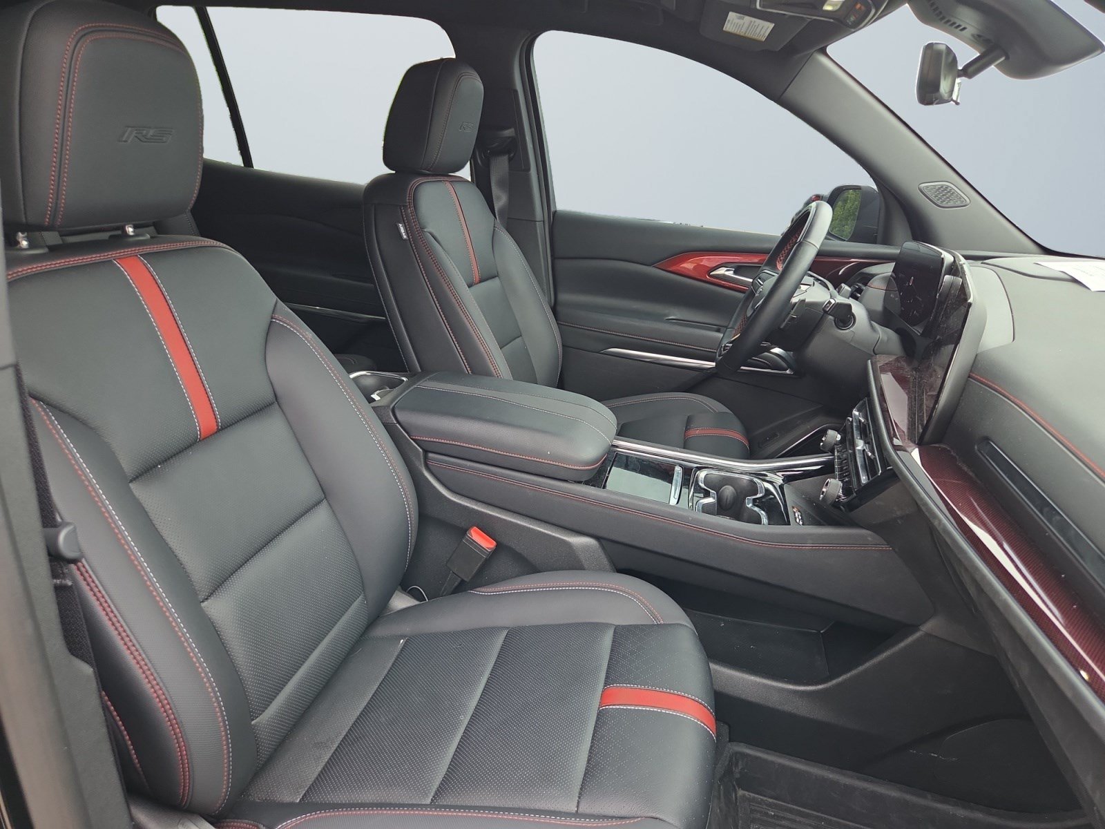 Used 2025 Chevrolet Traverse RS AWD/4WD image 18