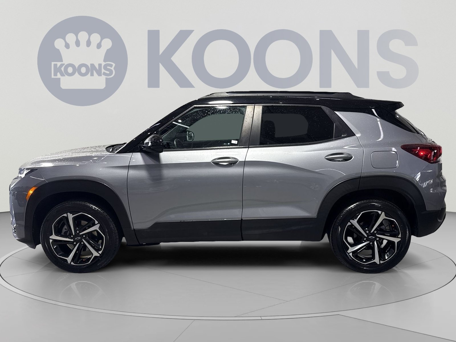 Used 2023 Chevrolet TrailBlazer RS w/ Sun and Liftgate Package AWD/4WD image 7