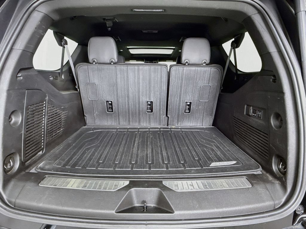 Used 2023 GMC Yukon XL Denali w/ LPO, Floor Liner Package AWD/4WD image 27