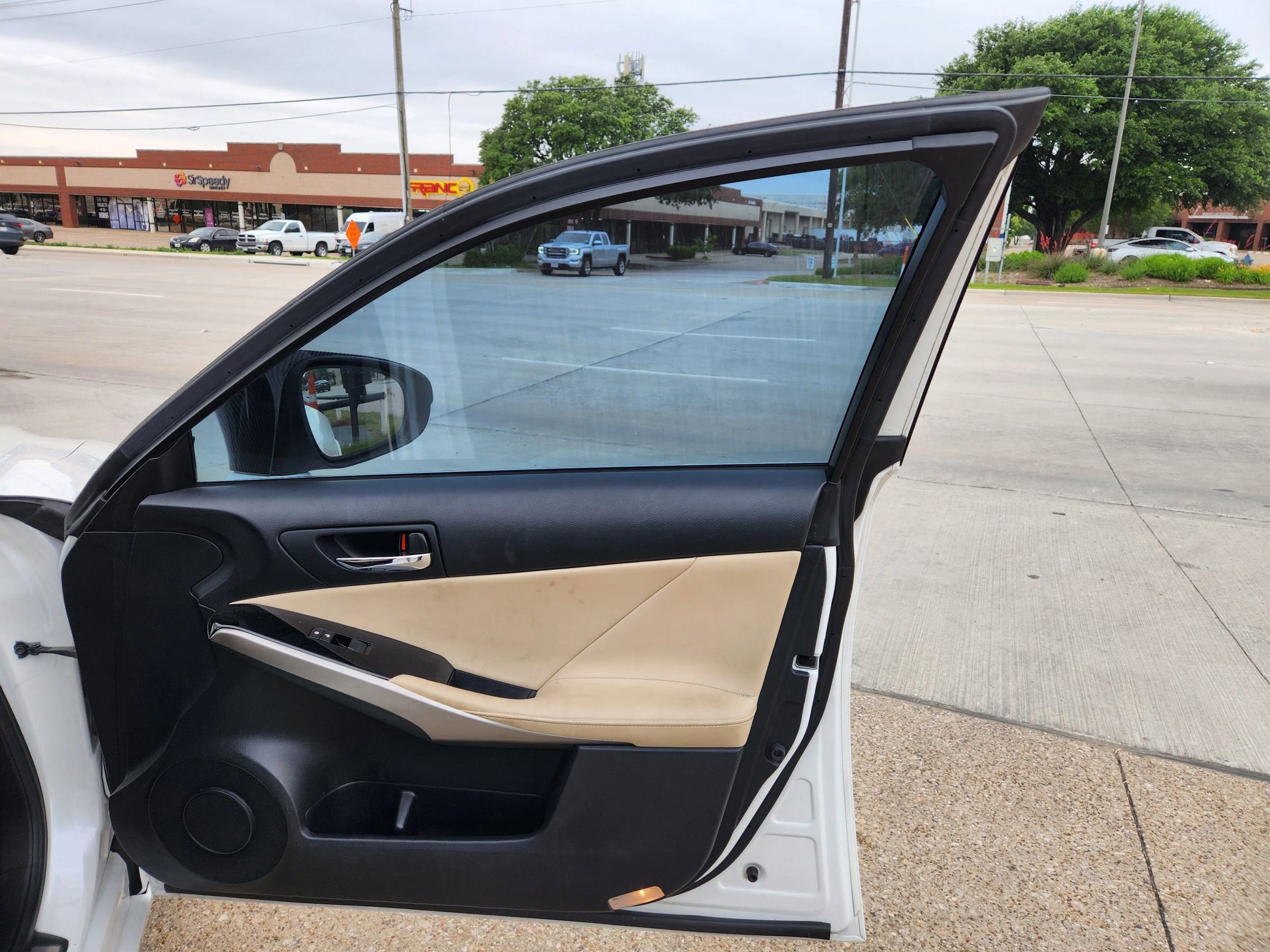 Used 2015 Lexus IS 250 w/ Navigation System Package RWD image 15