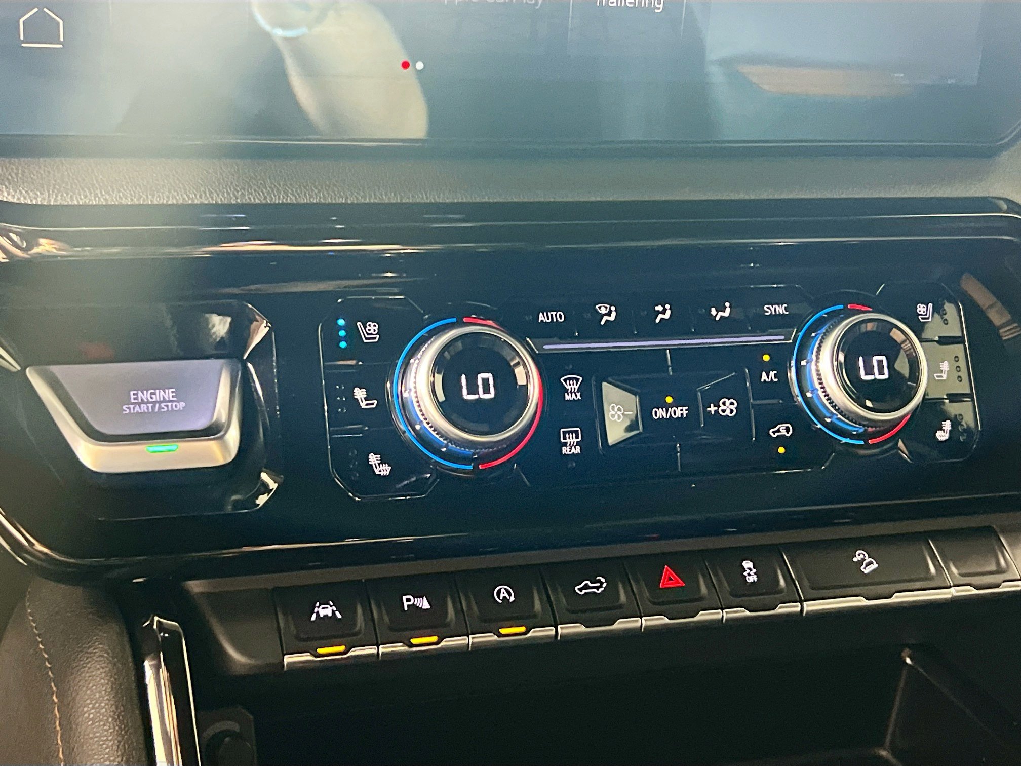 Used 2023 GMC Sierra 1500 AT4 w/ Technology Package image 27