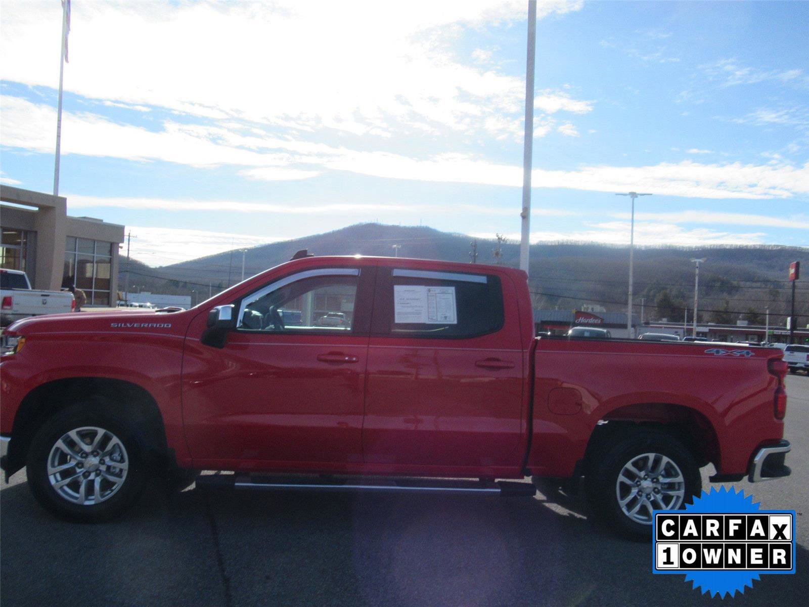 Used 2021 Chevrolet Silverado 1500 LT image 7