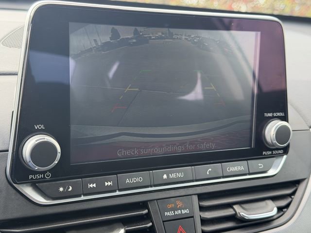 Used 2025 Nissan Altima 2.5 SR image 16