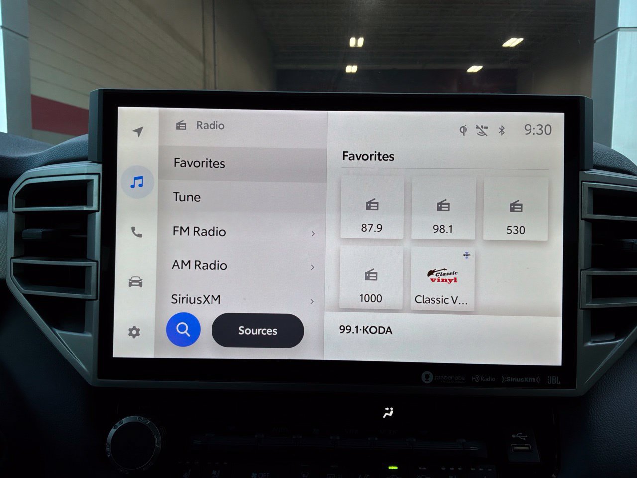 Used 2024 Toyota Tundra Limited AWD/4WD image 44