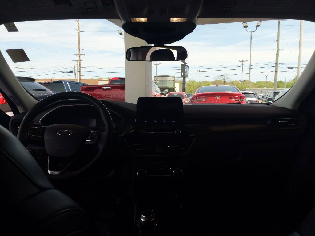 Used 2022 Ford Escape SEL w/ SEL Stealth AWD Package image 16