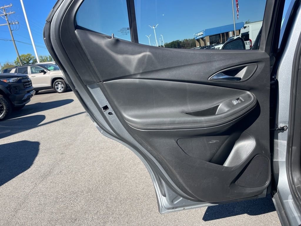 Used 2023 Buick Encore GX Select image 25