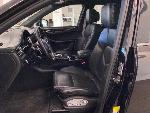 Used 2024 Porsche Macan image 14