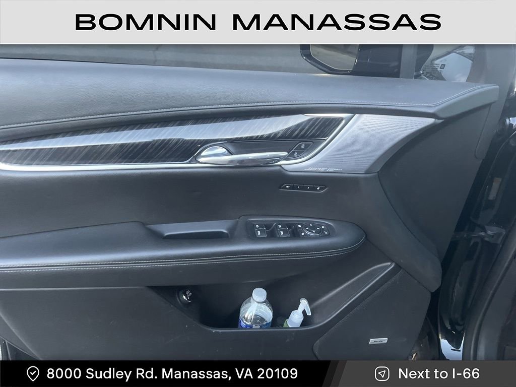 Used 2022 Cadillac XT6 Premium Luxury image 9