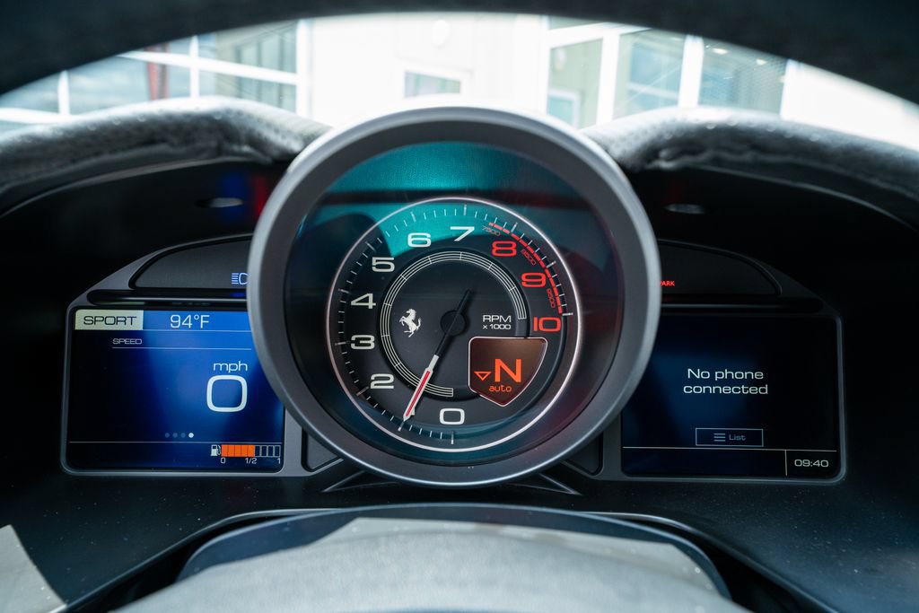 Used 2019 Ferrari Portofino RWD image 37