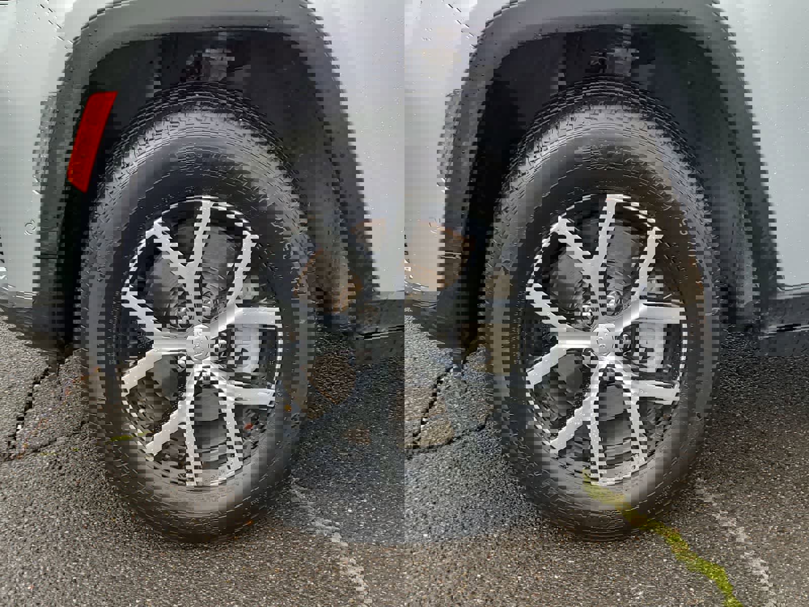 Used 2024 Jeep Grand Cherokee L Limited w/ Luxury Tech Group II image 16