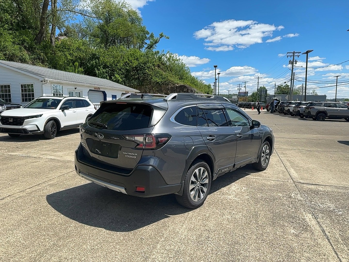 Certified 2025 Subaru Outback Touring w/ Popular Package #2 AWD/4WD image 4