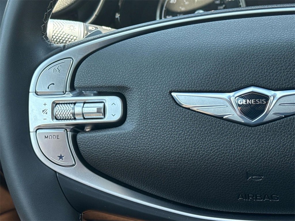 Used 2025 Genesis GV70 2.5T Select w/ Select Package image 10