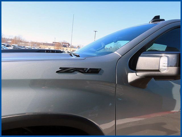 Used 2023 Chevrolet Silverado 1500 ZR2 w/ Technology Package AWD/4WD image 5