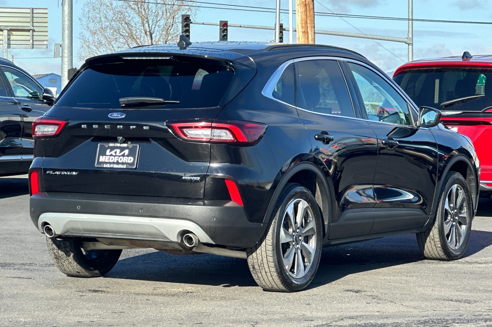 Used 2025 Ford Escape Platinum AWD/4WD image 4