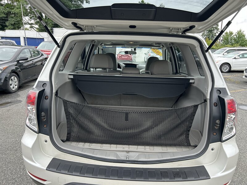 Used 2010 Subaru Forester 2.5X Limited AWD/4WD image 9