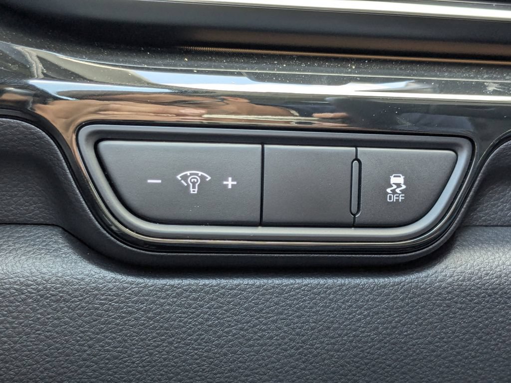 Used 2025 Kia Carnival SX Prestige FWD image 43