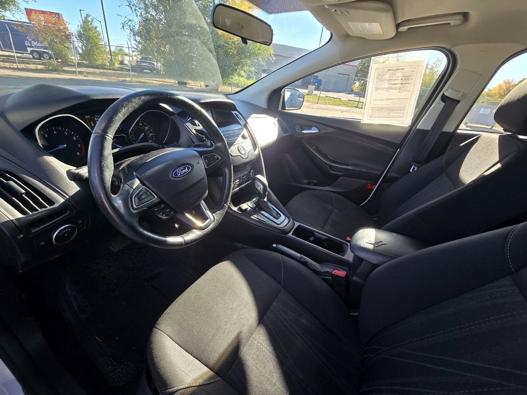 Used 2018 Ford Focus SE w/ Cold Weather Package image 13