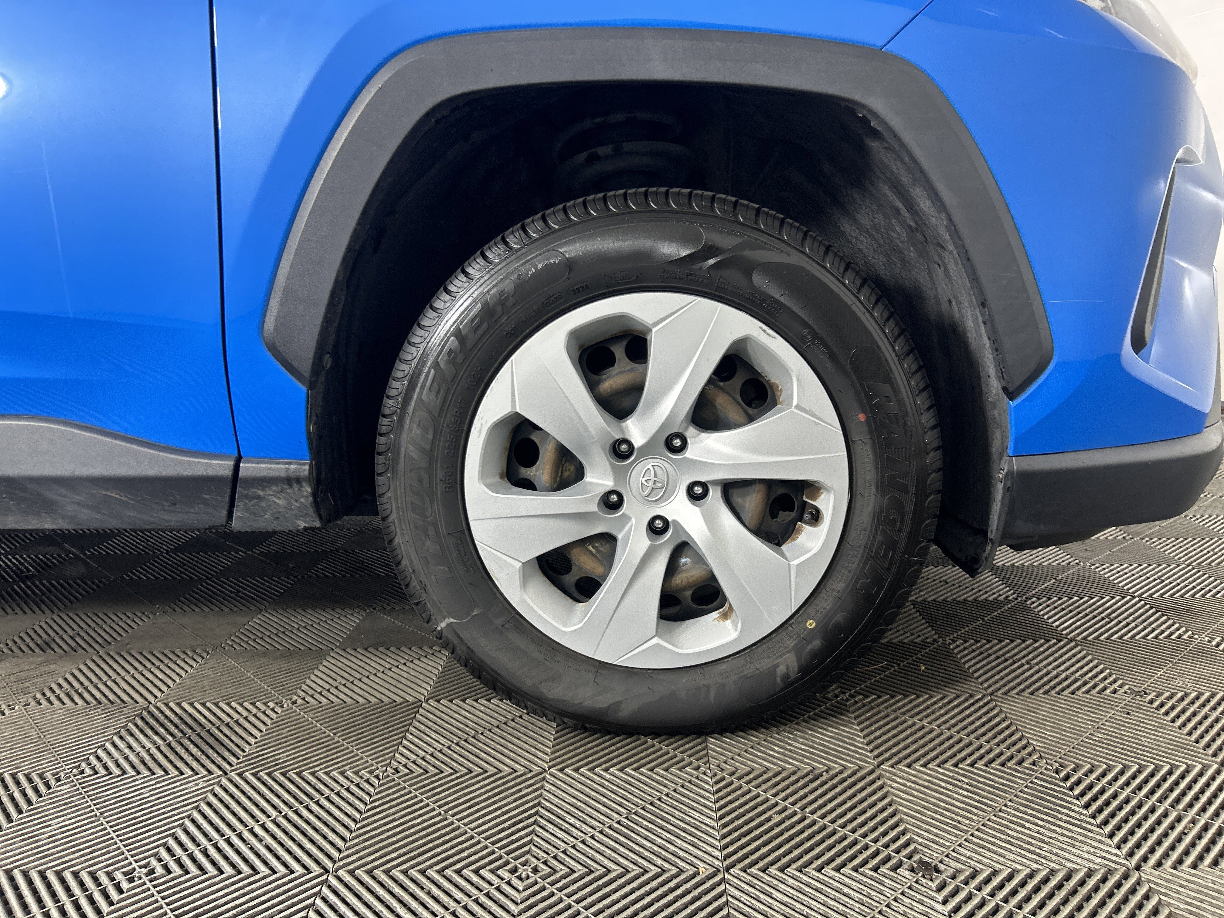 Used 2019 Toyota RAV4 LE image 42