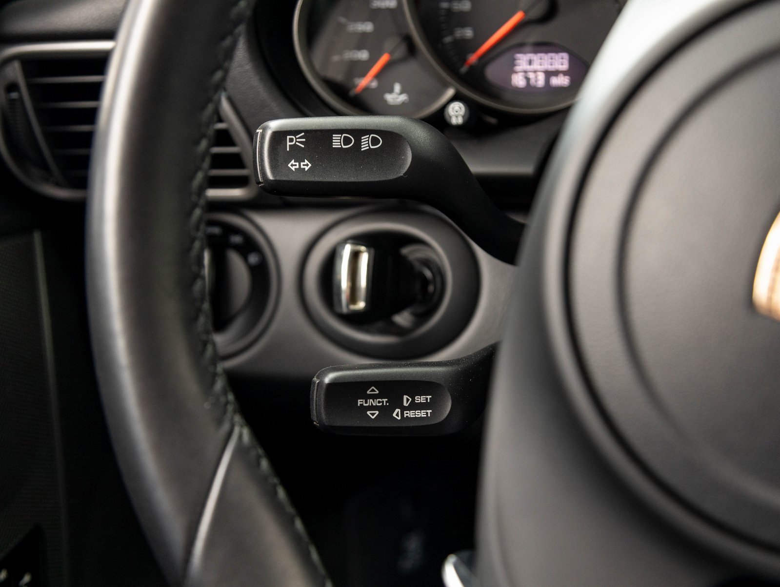 Used 2011 Porsche 911 Carrera image 15