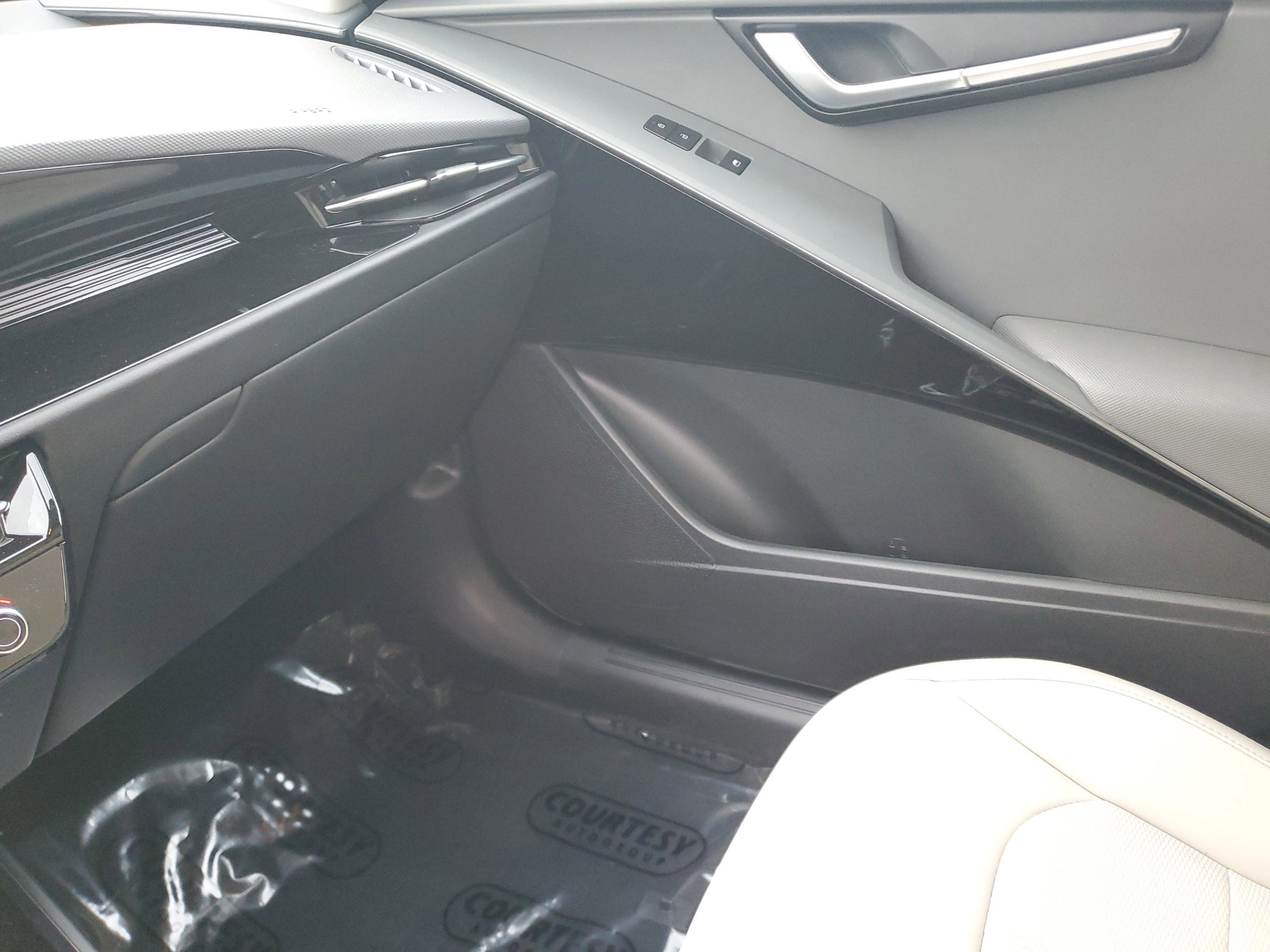 Used 2025 Kia Niro EX image 26