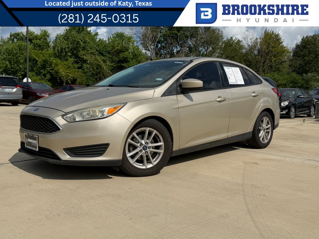 Used 2018 Ford Focus SE FWD image 1
