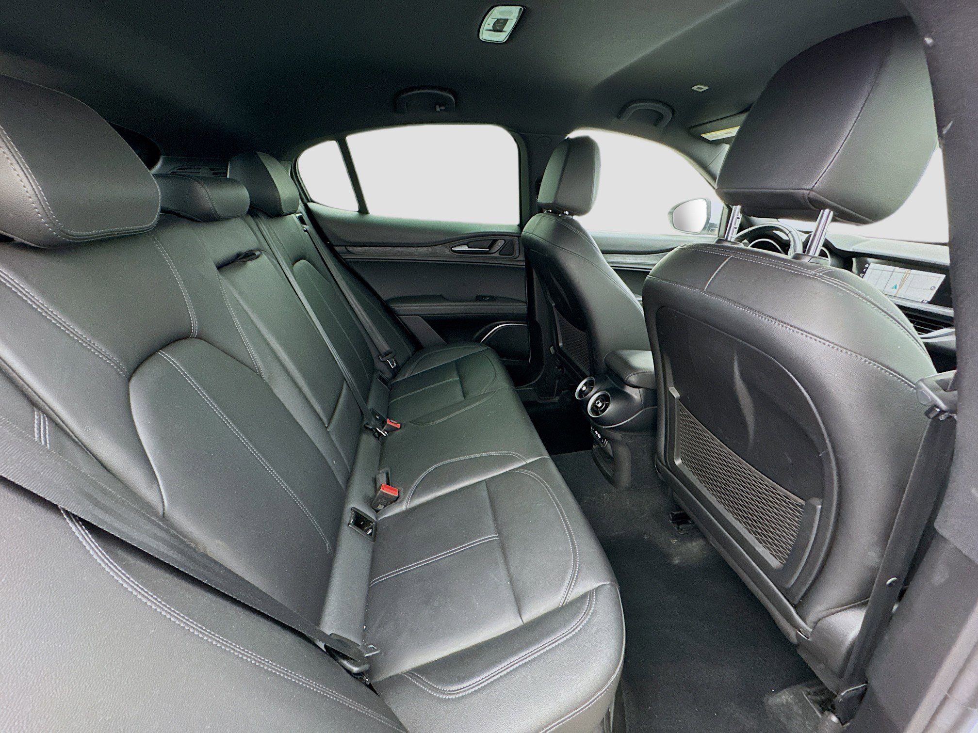 Used 2022 Alfa Romeo Stelvio Sprint image 18