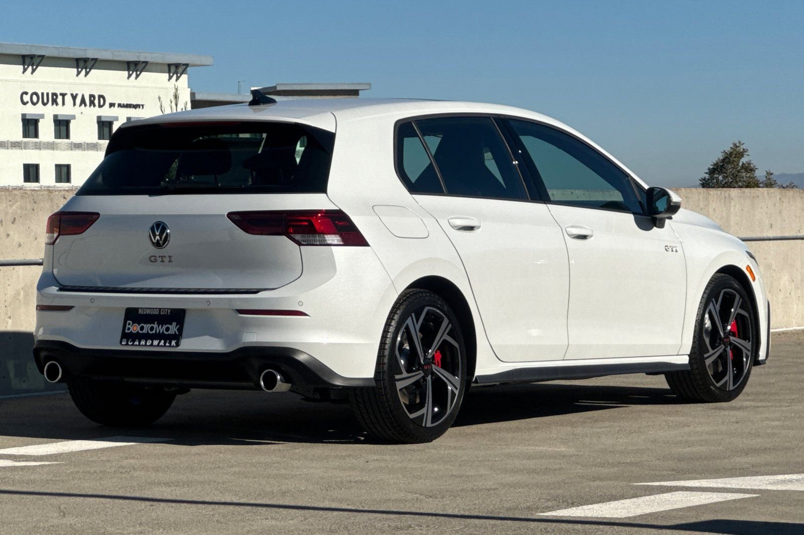 New 2026 Volkswagen GTI SE image 4