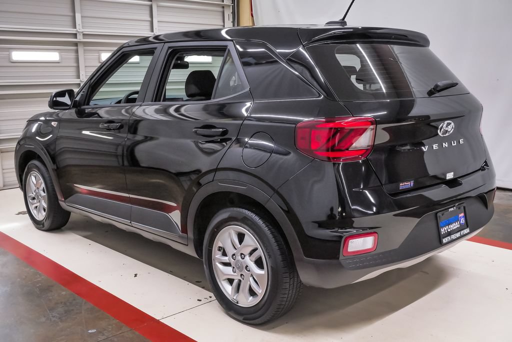 Certified 2024 Hyundai Venue SE FWD image 8