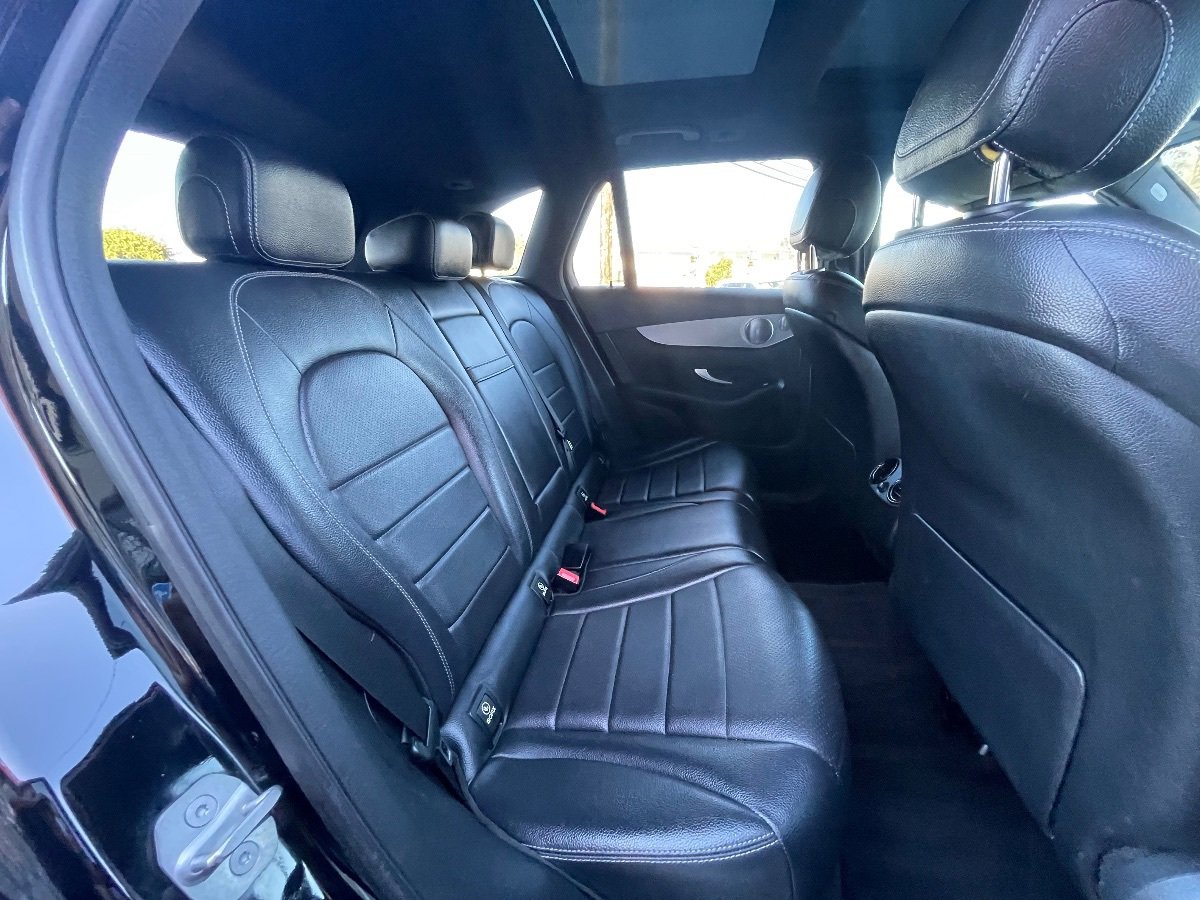 Used 2019 Mercedes-Benz GLC 350e 4MATIC image 14