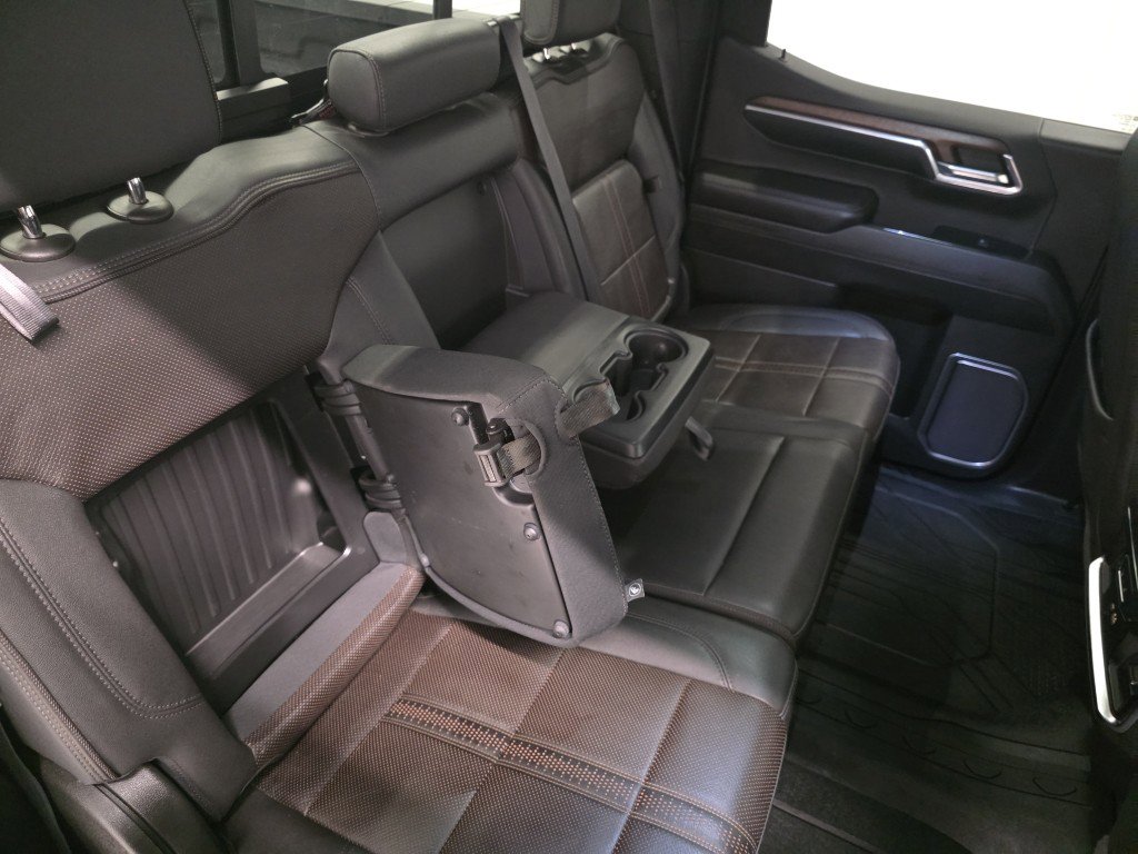 Used 2022 Chevrolet Silverado 1500 High Country w/ Z71 Off-Road Package image 10