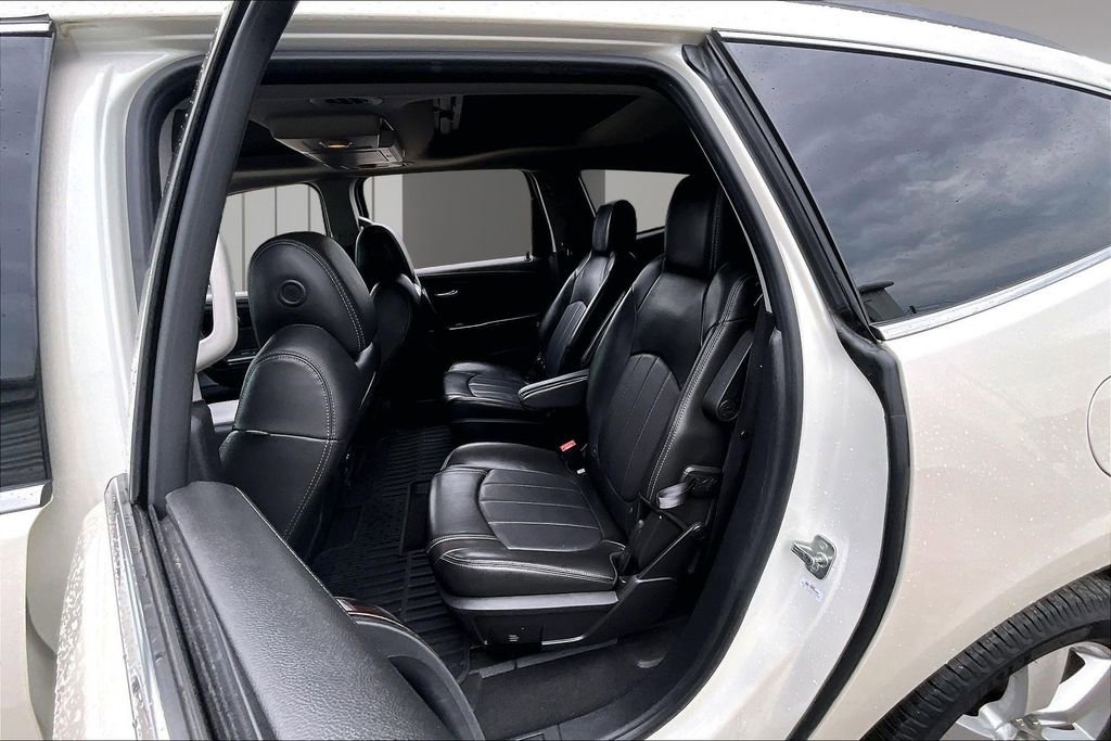Used 2015 Chevrolet Traverse LTZ FWD image 21