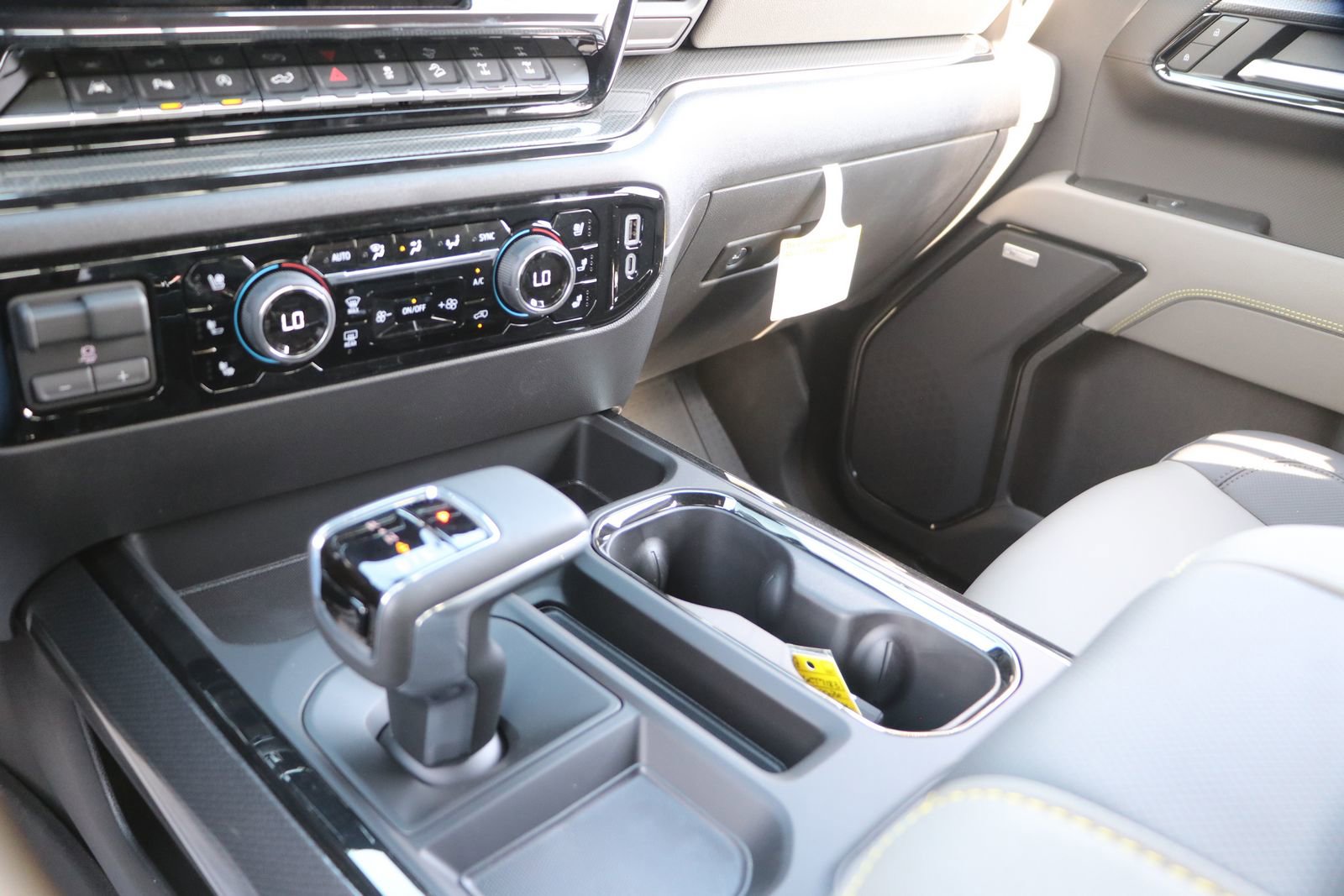 New 2026 Chevrolet Silverado 1500 ZR2 image 25