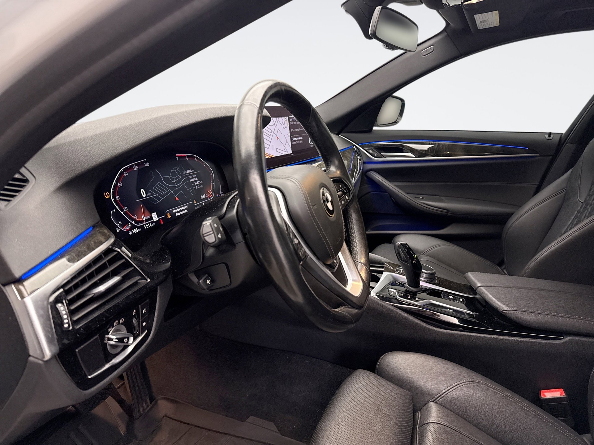 Used 2021 BMW 530i xDrive w/ Convenience Package image 9