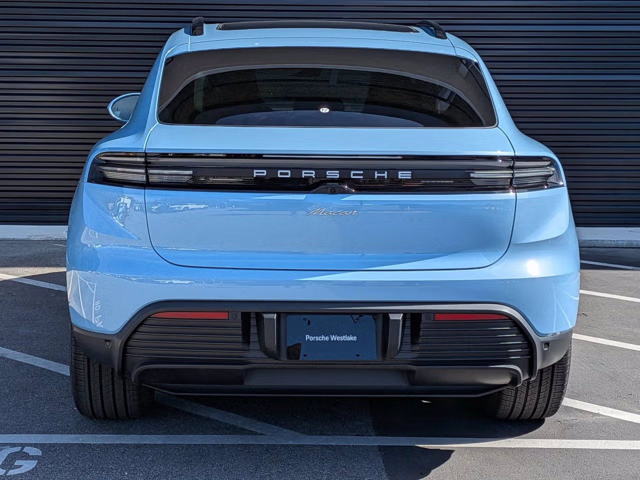 Certified 2026 Porsche Macan Electric RWD image 6
