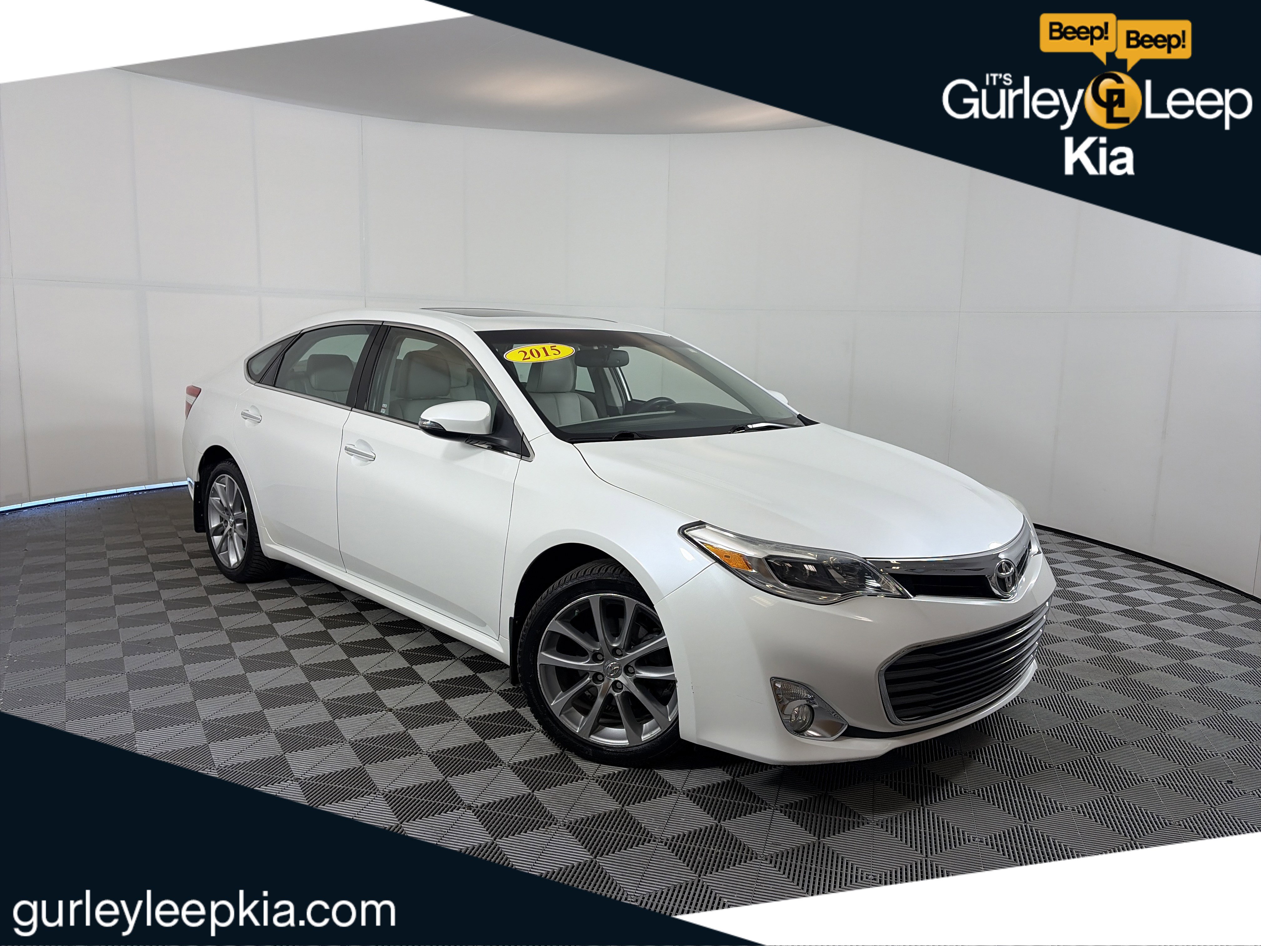 Used 2015 Toyota Avalon XLE Touring FWD image 1