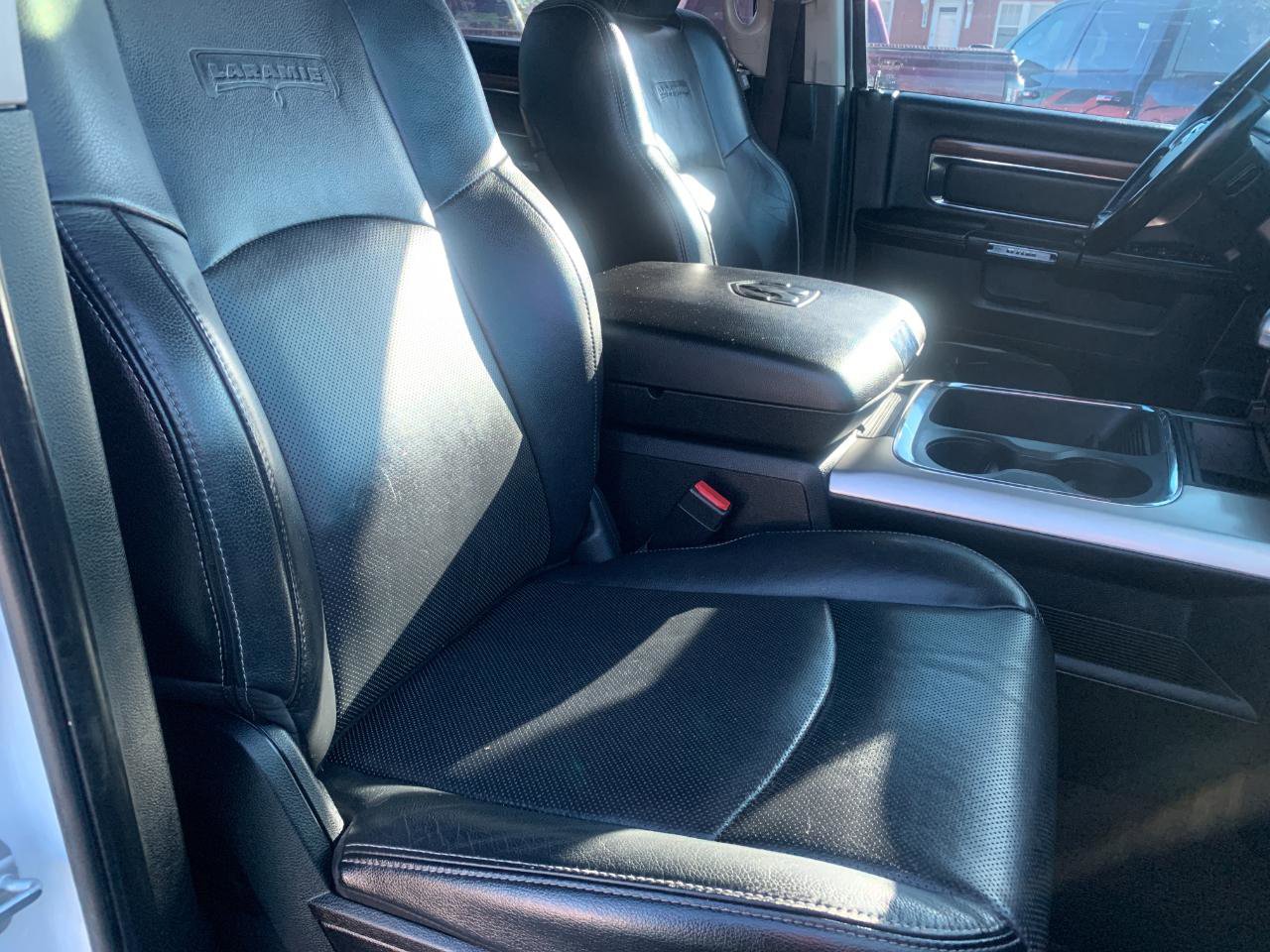 Used 2017 RAM 1500 Laramie w/ Convenience Group image 41