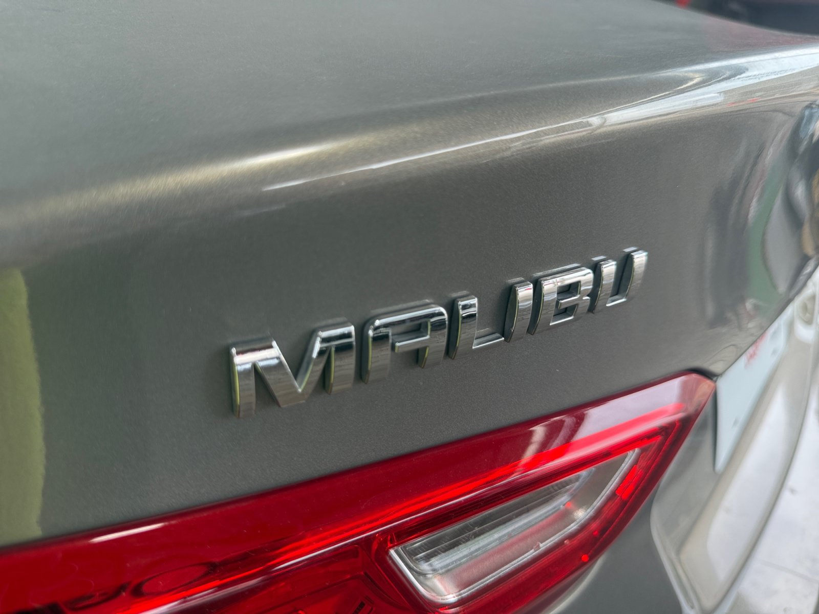 Used 2017 Chevrolet Malibu LT w/ Leather Package FWD image 28