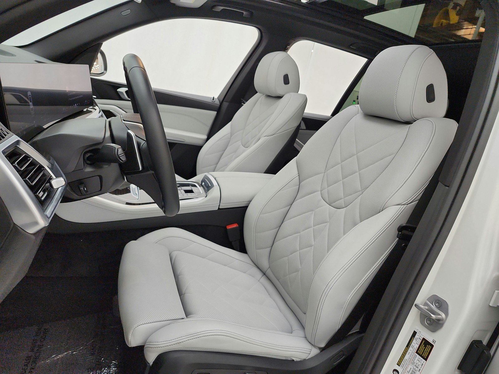 Used 2024 BMW X5 sDrive40i w/ Premium Package RWD image 10