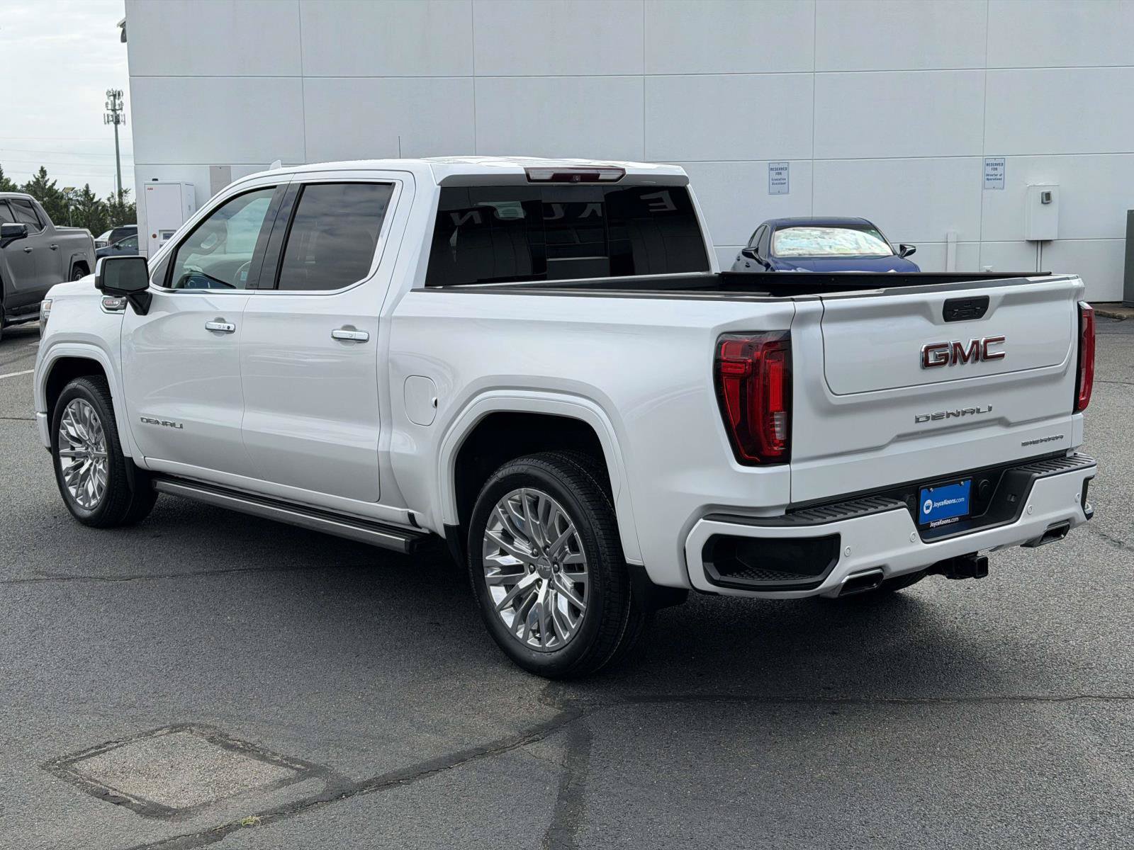Used 2019 GMC Sierra 1500 Denali w/ Denali Ultimate Package AWD/4WD image 3
