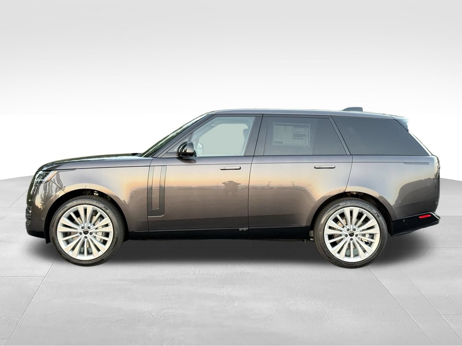 New 2026 Land Rover Range Rover SE AWD/4WD image 2