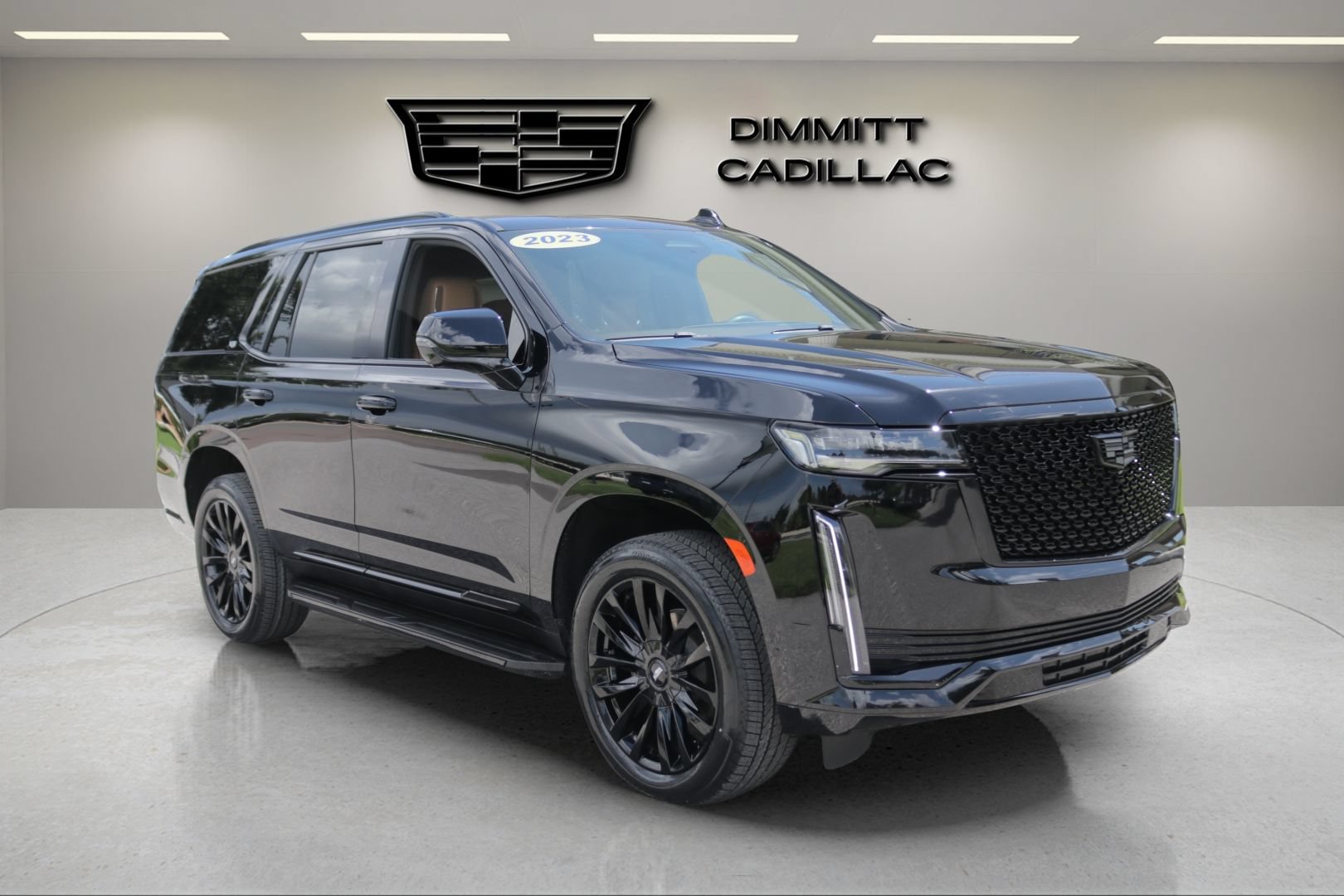 Certified 2023 Cadillac Escalade Premium Luxury RWD image 3