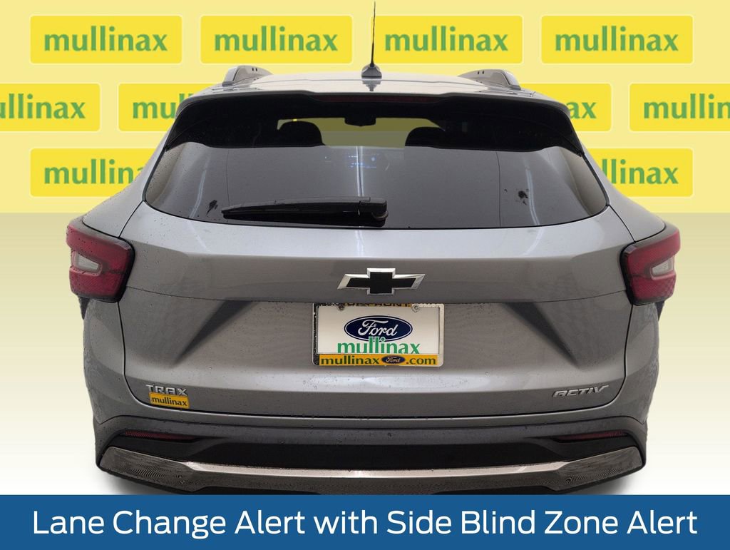 Used 2025 Chevrolet Trax ACTIV w/ Sunroof Package FWD image 30