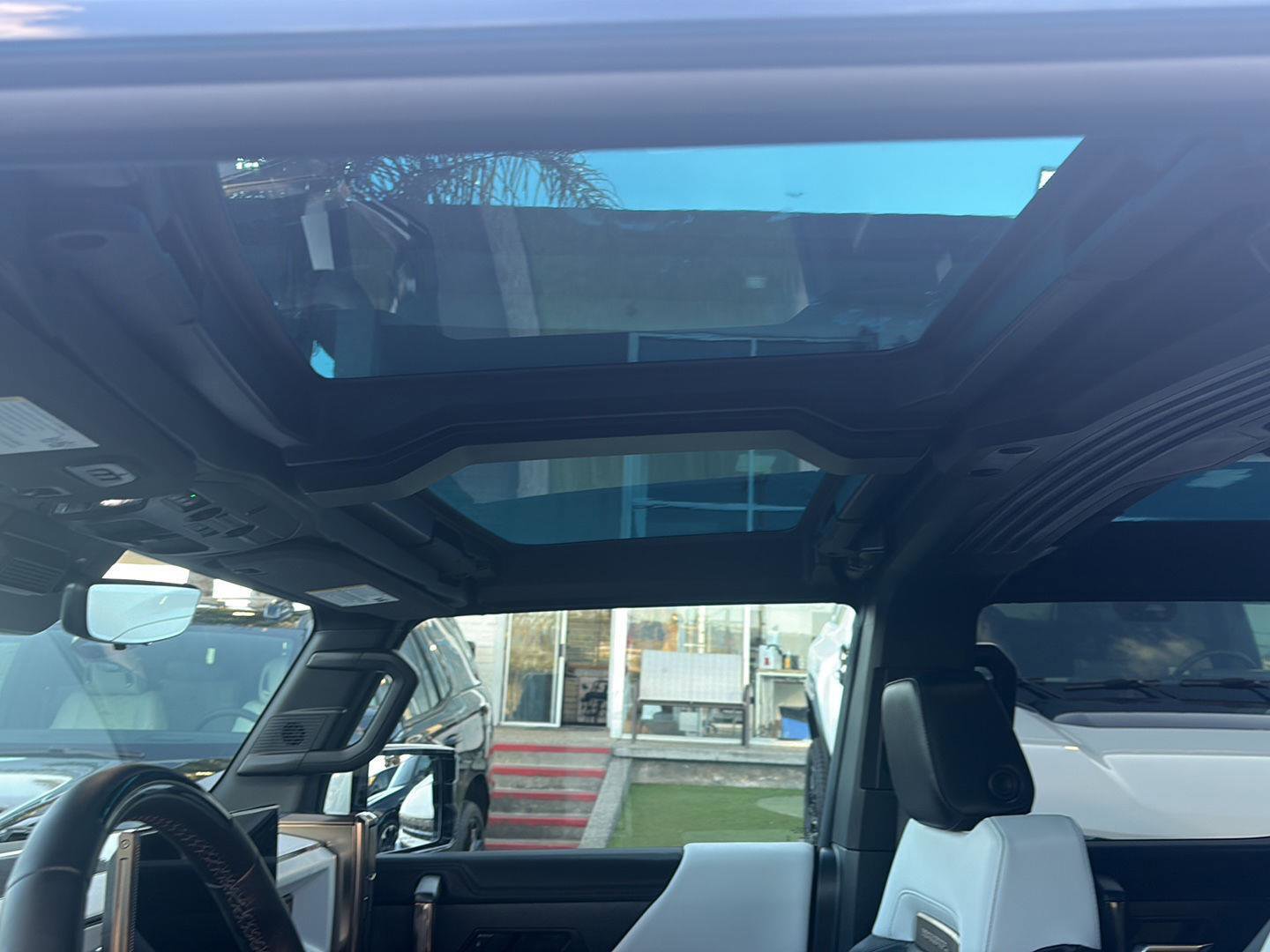 Used 2024 GMC Hummer EV 3X image 33