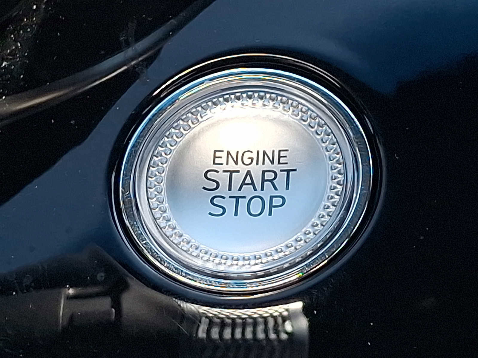 Used 2025 Genesis G70 2.5T image 23