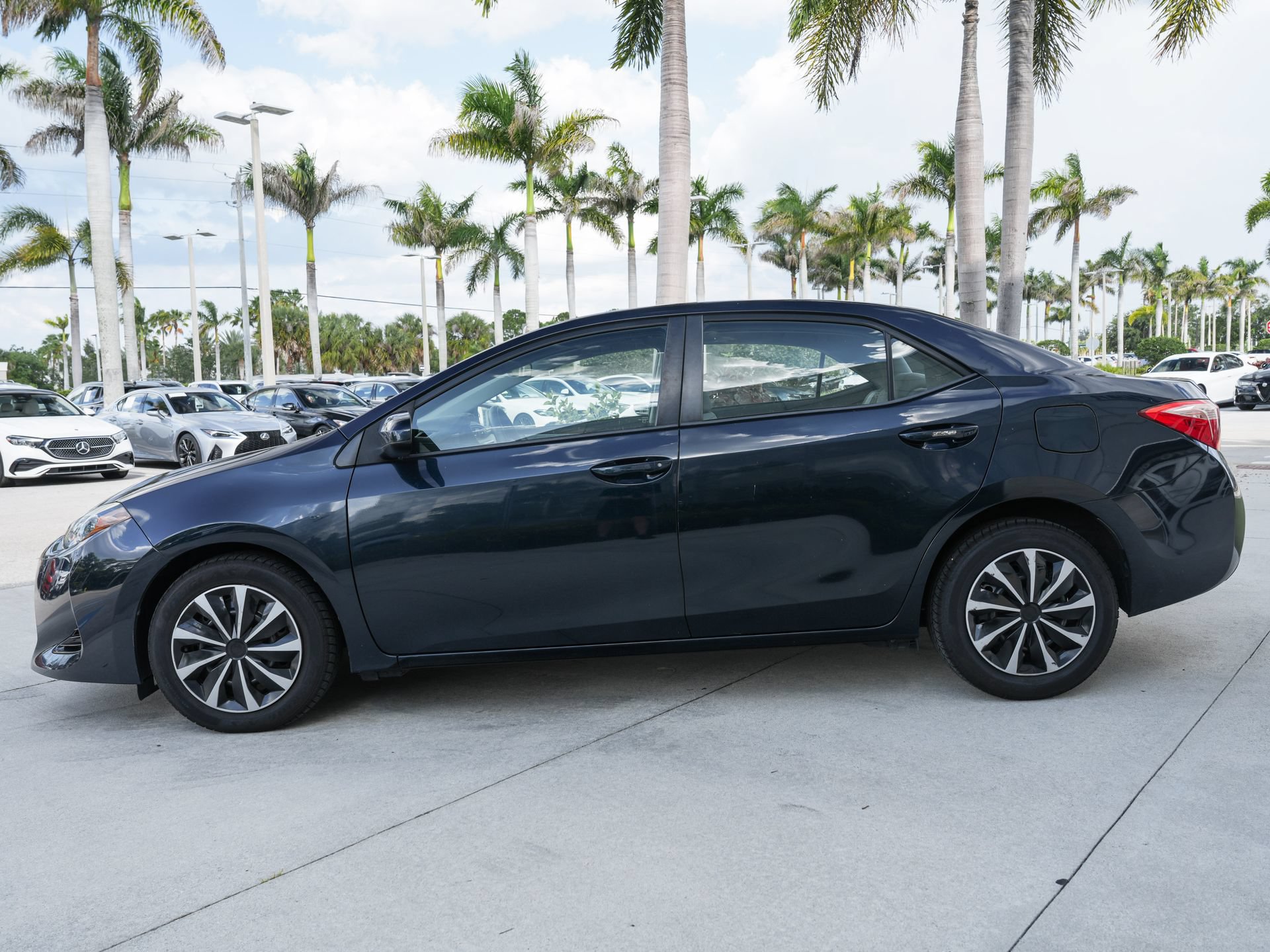 Used 2019 Toyota Corolla LE FWD image 7