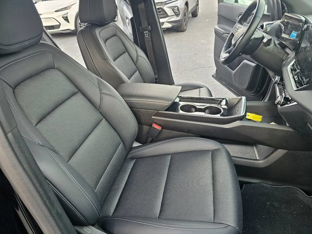 Used 2025 Chevrolet Equinox LT w/ Convenience Package II AWD/4WD image 13