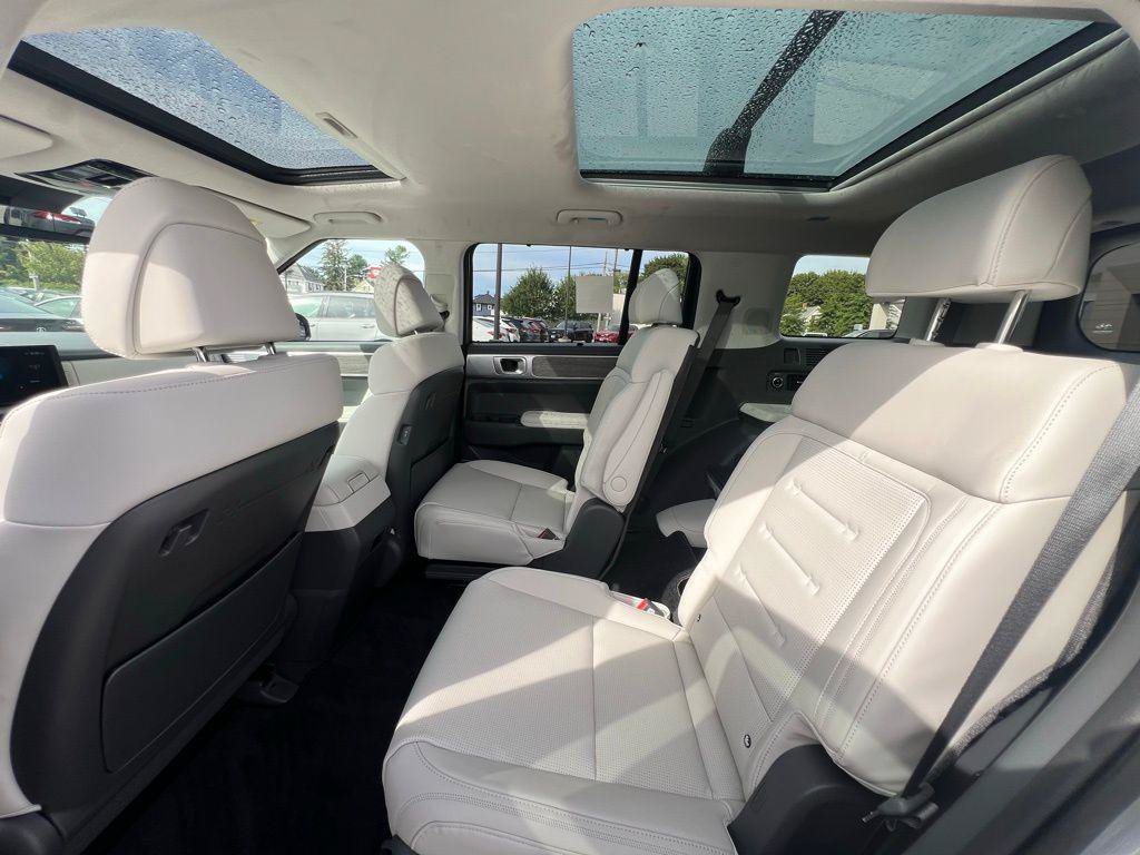 New 2026 Hyundai Santa Fe Calligraphy AWD/4WD image 15