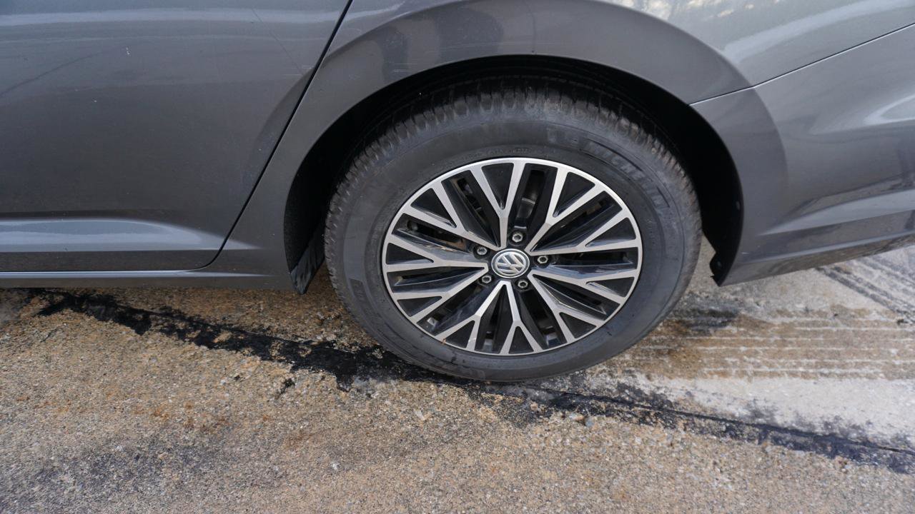 Used 2019 Volkswagen Jetta R-Line image 10