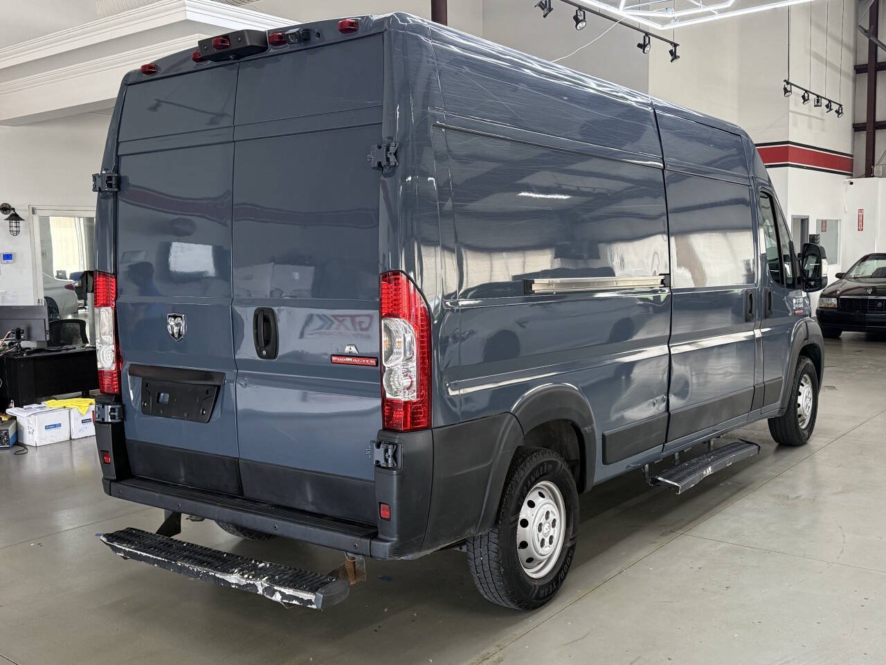 Used 2019 RAM ProMaster 2500 FWD image 3