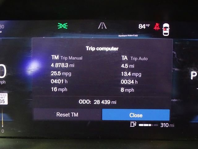 Used 2023 Volvo XC60 B5 Plus image 46